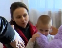 Кыргыз жеринде каза болгон Орусия жаранынын эки баласынын ички органдарын күйөөсү цыгандар менен бирге сатып жиберүүгө ниеттенгени Орусияда катуу талкууланууда