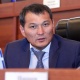 Депутат Жыргалбек Саматов Жогорку Кеңеште ант берди