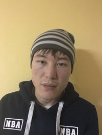 Бишкекте "соода күркөсүндө отурган өспүрүмдү коркутуп, тоноп кеткен" деп 3 адам кармалды