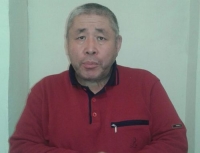 Адамдардын ишенимине кирип ири суммадагы акчаларын алдап алып кеткен Бишкектин тургунунун үстүнөн он адам арыз жазды