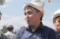 Бүгүн Бишкекке Аскар Акаев эмес, анын ордуна Илим Акаев учуп келди