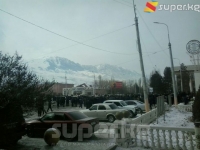 27-январда митингге чыккан Нарын тургундарынын бийликке койгон талаптары