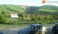 Өкмөт Сузак районунун Алмалуу-Булак айылынын жер көчкүдөн жабыркаган тургундарына коопсуз аймактан жер берет