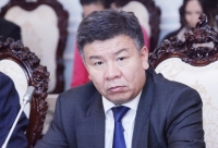 Алмамбет Шыкмаматов: "Өмүркулов Акаевдин кадрларына шылтап, ажырашуу катын таштабай, чындыкты айтса болмок"