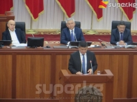 Жогорку Кеңештин жаңы көпчүлүк коалициясынын алгачкы отуруму өтүп жатат