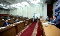 Коомдук жайда спирт ичимдиктерин ичкен өспүрүмдөргө 3000 сом айып салуу сунушталууда
