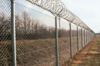 2013-жылдан бери чек ара тилкесинде 20 чакырым аң казылып, 41 чакырым тикенек зым тартылган