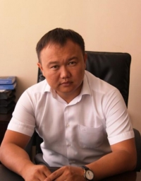 КСДПнын активисти депутат Данияр Аттокуровду коррупцияга айыптоодо