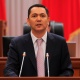 Өмүрбек Бабанов: "Өкмөт 40 миллион сом карызы үчүн Токмоктогу үйлөргө жылуулук бербей жатат"