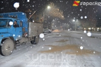 Ош шаарынын жолдоруна 23-ноябрдан 24-ноябрга караган түнү 13 тонна туз, 5 тонна кум чачылды