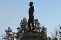 Казакстанда Назарбаевдин эстелиги тургузулду