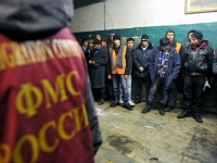Москвада 3-класста окуган баласы бар энеге мыйзамсыз миграция боюнча айып тагылып, камакка алынды