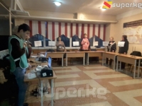 Тайырбек Сарпашев шайлоодо иштеген операторлор колуна эмнеге 8000 сом эмес, 6200 сом алышарын түшүндүрдү