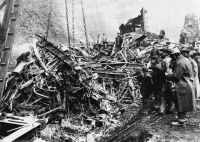 ЖЫЛНААМА, 12-ДЕКАБРЬ: 99 жыл мурун Францияда ири темир жол кырсыгы болуп, 800гө чукул жоокер каза болгон