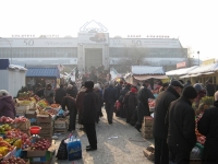 Бишкектеги "Аламүдүн" базарында өрт коопсуздугу сакталбаганы үчүн жетекчилигине 50 миң сом айып салынды