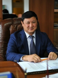 Төө-Ашууда жолдор кардан тазаланбай, депутат парламентке келе албай калды