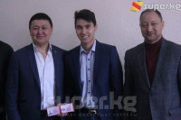 Бишкектин волейбол боюнча курамасынын мүчөлөрү &ldquo;Спорт чебери&rdquo; күбөлүктөрүн алышты