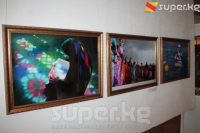 Бишкекте Ирандын өнөрпоз айымдарынын жана алардын заманбап жашоодогу башка жетишкендиктерине арналган көргөзмө ачылды (фоторепортаж)