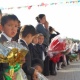 Өкмөт башчы бала бакчанын ачылышында кыш мезгилинде өздөрү пальто кийип, балдарды жука кийимчен тышта тургузууга мажбурлаган чиновниктерге чара көрүүнү тапшырды