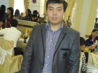 Москвадагы метронун рельстерине кулаган аялды куткарууга кыргыз жигити жардамдашты