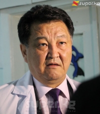 Саламаттыкты сактоо министри: "Балдардын рак оорусуна каршы күрөшүүдө азыркы оорукана заманбап талапка жооп бербейт"