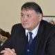"Журналистти ур-тепкиге алган" делген депутат журналисттерге жооп берүүдөн баш тартты