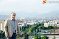 Өмүрбек Текебаев, "Ата Мекен" фракциясынын лидери: "Бишкек шаарынын мэрин шайлоо - мамлекеттик деңгээлдеги маанилүү окуя"