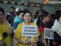 Ошто 8-Март - Аялдардын эл аралык күнүнө карата кыз-келиндер арасында волейбол жана баскетбол мелдеши өтүүдө