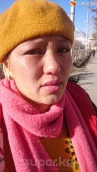 ЭЛДИК КАБАР: Нарында бала бакчанын медайымы "балдарыңды чыгарып кет" деп жалгыз бой энени басмырлап жатат