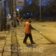 Бишкек. "Тазалык" ишканасы 3 ай бою күн сайын көчөлөргө суу сээп, аялдамаларды иретке келтирип турат