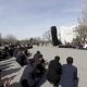 Депутаттар Аксы, Апрель окуяларынын баатырларына арналып тургузулган эстеликке гүл коюшту