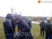 Кыргыз-өзбек чек арасы: "Блокпост койгон жерге чогулуп барган айыл тургундарын өзбекстандык чек арачылар жолотпой жатышат" дейт жергиликтүү тургун (фото)