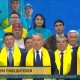 ЭЛДИК ВИДЕО: Нурсултан Назарбаев сүйлөп жатканда артында турган студент кыз тилин чыгарып көпчүлүктүн көңүлүн бурду