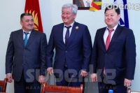Бишкек шаардык кеңеши Кубанычбек Кулматовду &ldquo;Бишкек шаарына сиңирген эмгеги үчүн&rdquo; ордени менен сыйлады