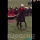 ЭЛДИК ВИДЕО: Лейлекте "Кара жоргого" бийлеген жылкы элдин көңүлүн көтөрдү