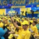 Казакстандык "Нур Отан" партиясынын баш кийимдери Кыргыз Республикасында тигилгени блоггерди нааразы кылды