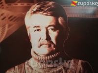 Кыргыз Эл жазуучусу Мурза Гапаровдун 80 жылдыгына арналган &ldquo;Көп кырдуу сүрөткер&rdquo; аттуу китеп-сүрөт көргөзмөсү ачылды (фоторепортаж)