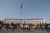 Ош шаарында ишканалардын жетекчилери, күч органдарынын кызматкерлеринин катышуусунда массалык чуркоо өтөт