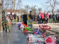 Каракол шаарында 2010-жылы окко учкандар эскерилип, аларга багышталып куран окулду