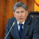 Президент премьер-министрди жана өкмөттү отставкага кетирди