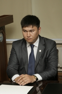 Улан Уезбаев кызматынан алынды