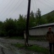 ЭЛДИК КАБАР: Оштогу Зергер айыл өкмөтүндө унаа сүзүп кеткен электр мамысы качан жыгылып калат деп тургундар кабатыр