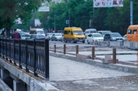 Бишкек. Аламүдүн суусу менен Чүй кең көчөсү кесилишкен туштагы көпүрөнү оңдоп-түзөө иштери июнда аяктайт