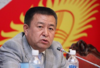 Парламенттин комитети спикерликке Чыныбай Турсунбековдун талапкерлигин талкуусуз бир добуштан жактырды