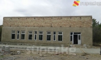ЭЛДИК КАБАР: Аксы. Кашка-Суу айыл аймагында урап бараткан имарат оңдолуп, Бакыт үйүнө айланды