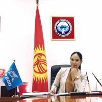 Лунара Мамытова депутаттыктан баш тартууга арыз жазды