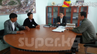 Сузакта жер көчкүдө адамдарды куткарууда өз өмүрүн тобокелге салган балдар сыйланышты