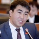 Жанар Акаев: "Жарандар депутаттардан көбүнчө кызмат же сыйлык сурашат"