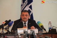 "Ош базарында" баш аламан соода кылгандарды кубалоо аркылуу маселе чечилбейт" дейт шаар мэри