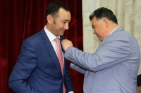 Мандаттан баш тарткан Ашэра Халикованын ордуна Музаффар Исаков келди